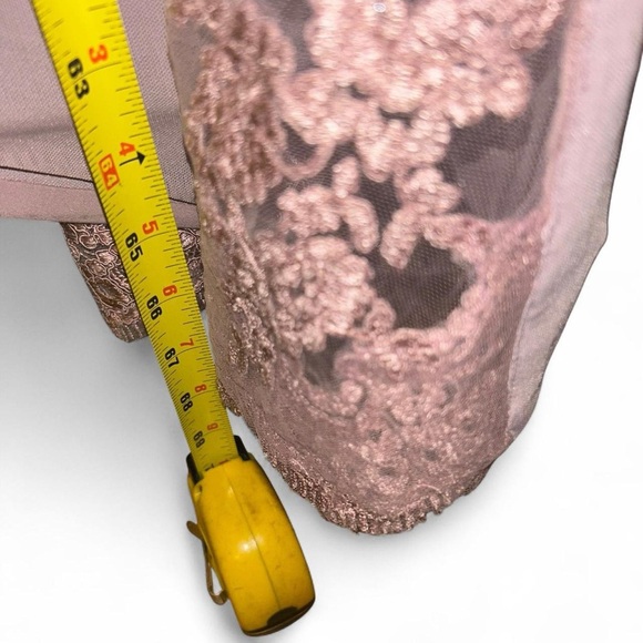 Portia & Scarlett V Neck Blush Dress small mark on front size 4 - Picture 5 of 9